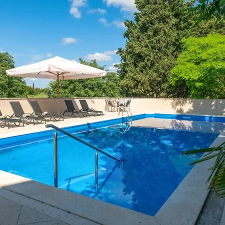 4 Bedroom In Appartement