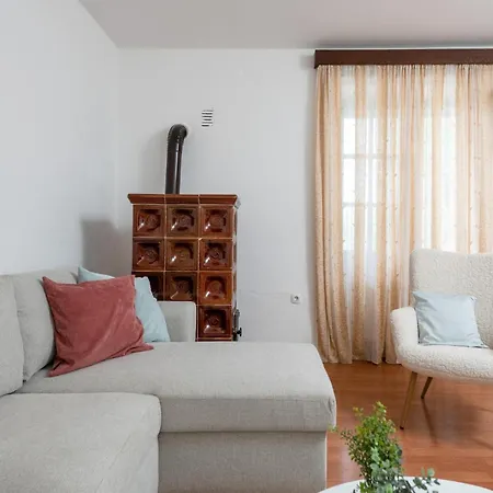 4 Bedroom In Apartment