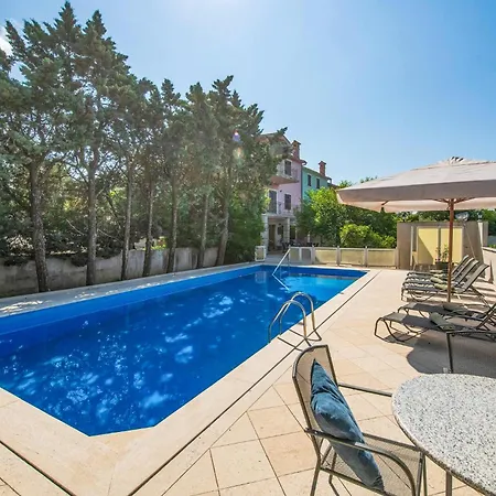 4 Bedroom In